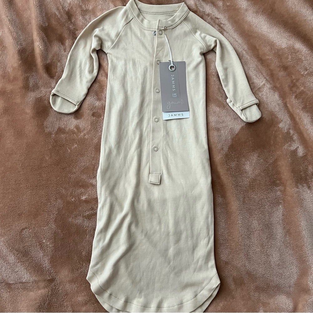 Goumi Jamms Baby Gown 3-6M Tan Bamboo Organic Cotton Snap Front Sleeper NWT